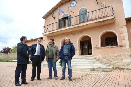 Imagen El alcalde de Casla pide al presidente de la Diputación ayuda para la pavimentación de la Calle Estrella