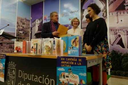 Imagen Los Bibliobuses de la Diputación abanderan en la provincia el año olímpico en París en su decimonovena Campaña de Animación a la Lectura