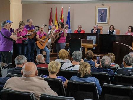 Imagen La Diputación y el Cabildo Insular de Gran Canaria renuevan su hermanamiento en el Salón de Plenos del Palacio Provincial